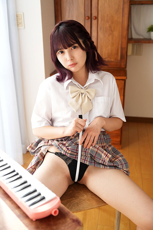 「浜部ののかの美少女グラビア動画|巨乳アイドルのセクシーショット満載【Best naked】」のサンプル画像6枚目