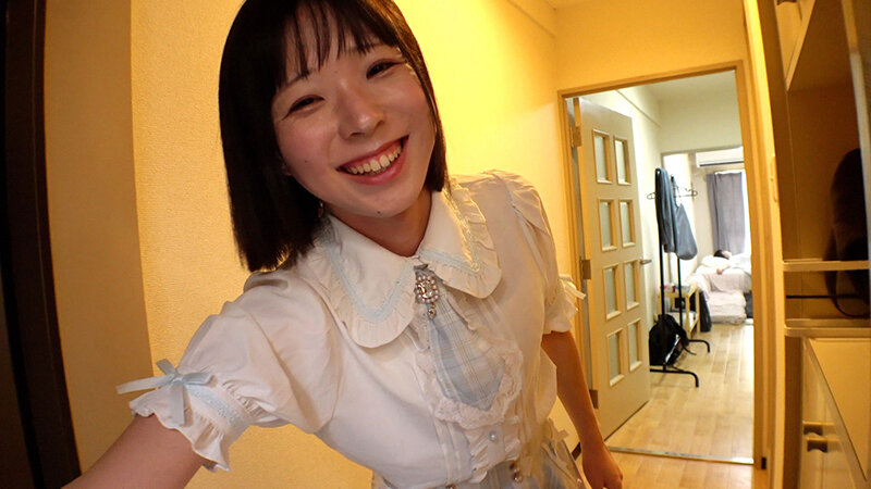 「小鳥遊花音・近藤ムム・霜月みぞれのニューハーフ4P乱交！アナルセックスで魅せる男の娘たちの濃厚プレイ」のサムネイル