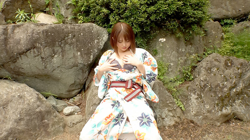 「【瑠衣31歳】敏感体質の美人妻が和服姿でオナニー披露!顔射&中出しで乱れる人妻の姿が艶めかしい」のサンプル画像19枚目