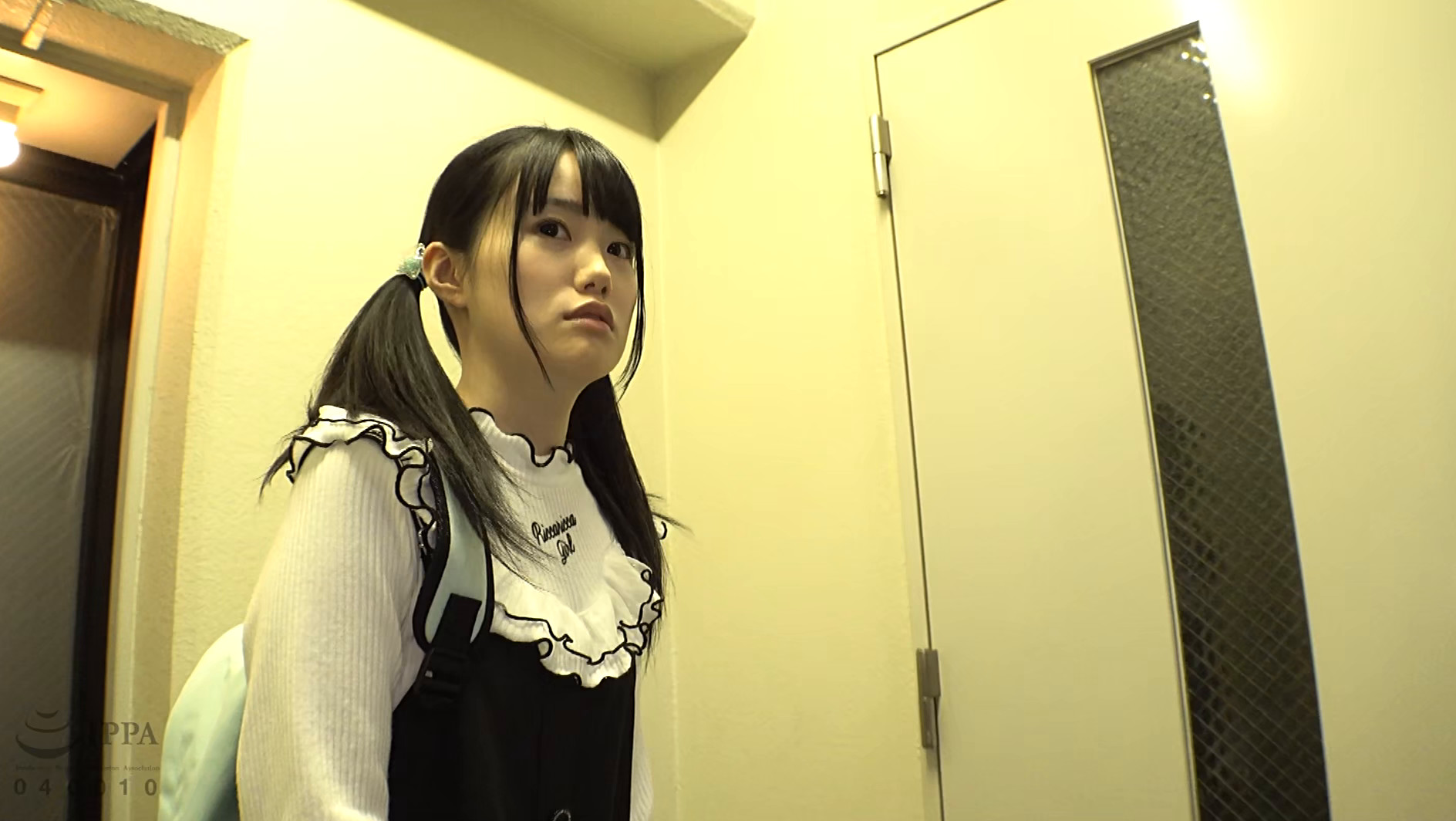 「●声掛けマンション踊り場 りさちゃん」のサムネイル