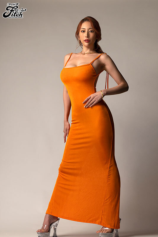 「菊乃らん 長身巨乳痴女が淫語責めで中出し懇願！完全着衣のまま激しく求める美女」のサンプル画像17枚目