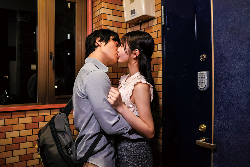 「佐藤愛瑠 巨乳人妻が巨根に溺れるNTR不倫 一度きりの過ちから抜け出せない寝取られドラマ」のサンプル画像11枚目