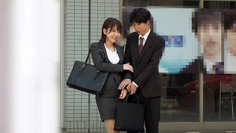 「水端あさみ・柏木こなつら人妻4人の不倫セックス!巨乳長身妻たちの禁断プレイ」のサンプル画像5枚目