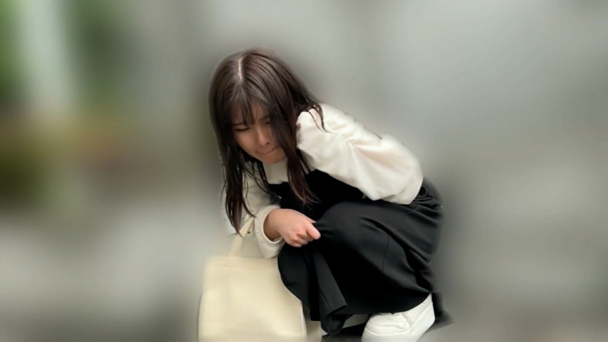 「リモバイ散歩!街中で4人の女と絶頂恥●プレイ! VOL.4」のサンプル画像10枚目