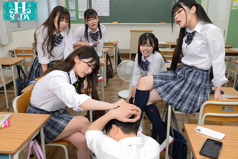 「【素人JK】時間停止で制服女子校生に中出しし放題!好きな時に挿入できる神装置で学園ハーレム」のサンプル画像3枚目