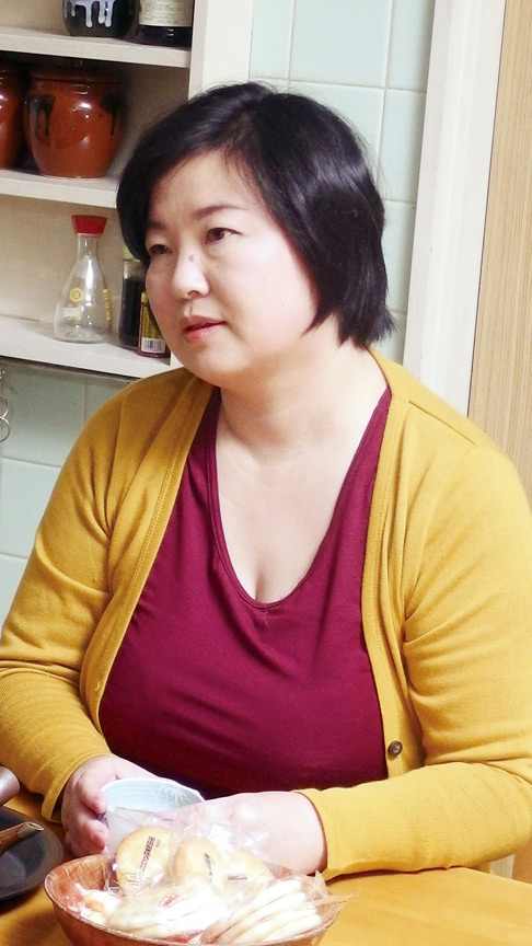 「禁忌 墓まで持ってゆく淫らな情事 理性と欲望の狭間で揺れ、淫靡に乱れる熟女母 36人8時間 永久保存版」のサンプル画像12枚目