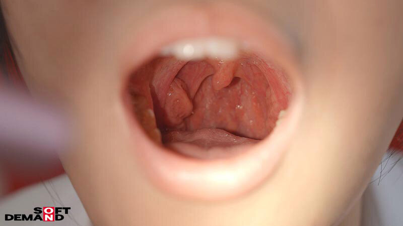 「めがね秘書・守屋よしのが魅せる濃厚フェラと顔射!3P・4Pで乱れるOLの姿」のサンプル画像8枚目