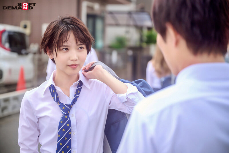 「柴崎はる｜制服姿のスレンダー美少女が友達とおっぱいチェック｜学生服コスプレ」のサンプル画像4枚目