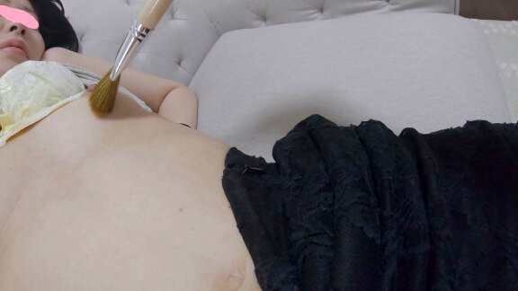 「【素人】渋谷在住まいちゃんに電マ＆くすぐり責め！恥ずかしい姿でアクメ我慢チャレンジ」のサンプル画像8枚目