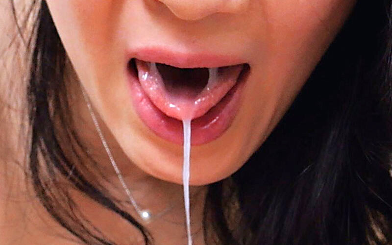 「平岡里枝子・堀口小百合ら熟女8人の濃厚フェラとイラマチオ！ごっくんお掃除パイズリ」のサンプル画像10枚目