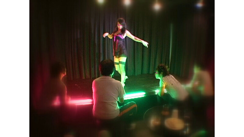 「キャバ嬢の秘密を盗撮!風俗嬢の個室密会をのぞき見する舞台裏映像【素人流出】」のサンプル画像11枚目