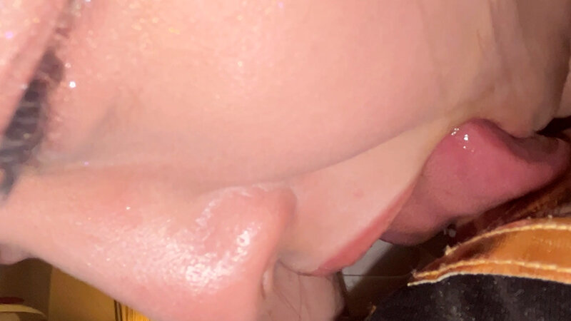 「【素人ナンパ】ドSお姉さんが実況しながら濃厚鼻フェラ責め!M男が悶絶する刺激プレイ」のサンプル画像10枚目