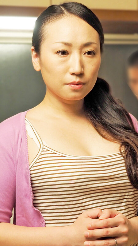 「【熟女人妻】禁断の情事で乱れる巨乳母12人!濃厚フェラと絶頂アクメで中出し4時間SP」のサンプル画像13枚目