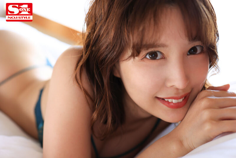 「葵つかさの濃厚フェラがたまらない！巨乳美女との密着セックス5本番を完全収録」のサムネイル