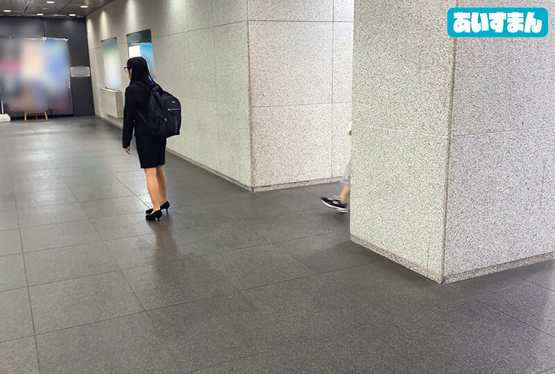 「【素人】美乳OLるいちゃん25歳が3P中出しで絶頂!ブラック企業勤務の巨乳社畜が本気セックス」のサンプル画像2枚目