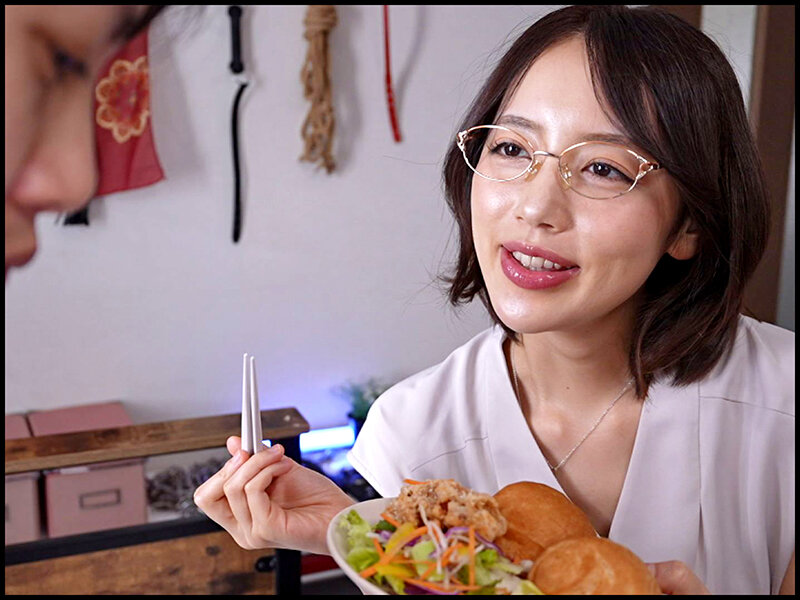 「美咲かんな 痴女お母さんの濃厚フェラとごっくんで息子を虜にする禁断の母子愛作品」のサンプル画像5枚目