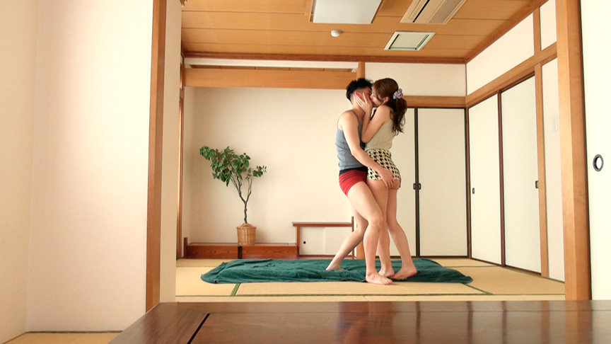 「星空もあ・宗像れな出演!濃厚ベロチュー&腿こきで離さない痴女テクニック動画」のサンプル画像7枚目