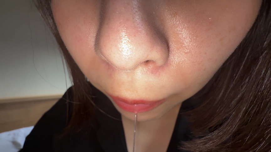 「【湊波流】舌ブラシで舌苔採取する個人撮影フェチ動画|唾液・口腔マニア必見」のサンプル画像16枚目