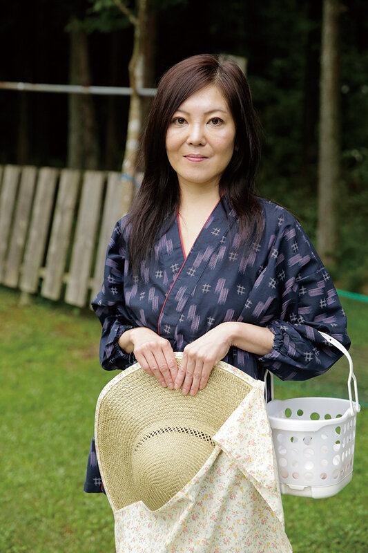 「池森雫・黒柳美沙子ら熟女五人が魅せる田舎の母の温もりと癒しの時間」のサンプル画像5枚目