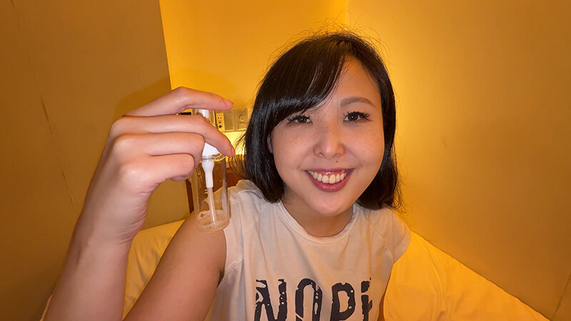 「横山夏希がナンパされる素人風お姉さん動画！個人撮影で見せる衝撃の唾液プレイに興奮必至」のサンプル画像5枚目