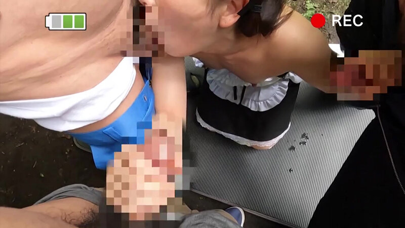 「原美織が野外露出で辱められる!スレンダー熟女人妻への顔射・中出し3Pプレイ」のサンプル画像6枚目