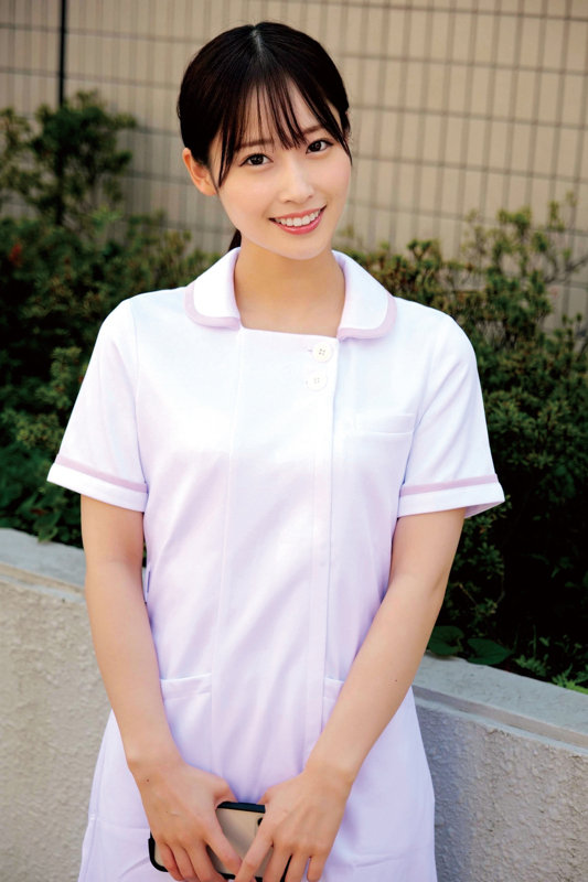 「美少女ナース みつきさんに中出し！巨根でナンパした美乳看護婦との濃密プレイ」のサムネイル