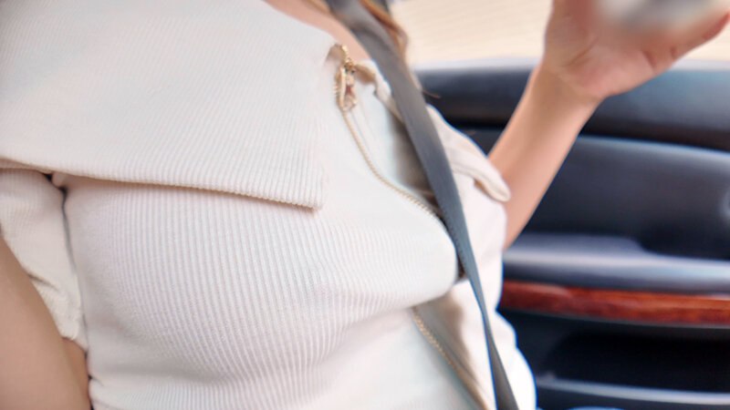 「椿りか 巨乳揺れるノーブラデートで羞恥露出ハメ撮り中出しセックス」のサムネイル