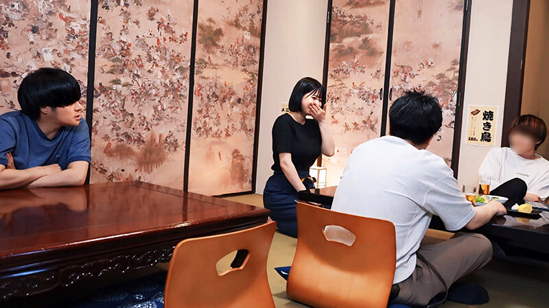 「【人妻】巨乳巨尻のパート主婦が居酒屋で激しいイラマチオと中出しに堕ちる濃厚プレイ」のサムネイル