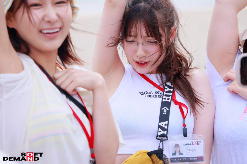 「【SOD女子社員】夏の新人AD4名がマジックミラー号企画リハーサルに挑戦【羞恥プレイ】」のサンプル画像18枚目