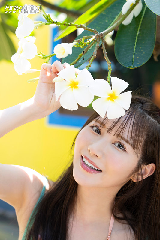 「小野六花の甘い誘惑と濃密プレイ|清楚系美少女が魅せる官能グラビア作品」のサンプル画像2枚目