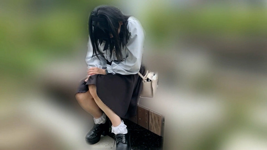 「早見ななちゃんとリモバイ散歩!街中で絶頂恥○プレイ!」のサンプル画像3枚目