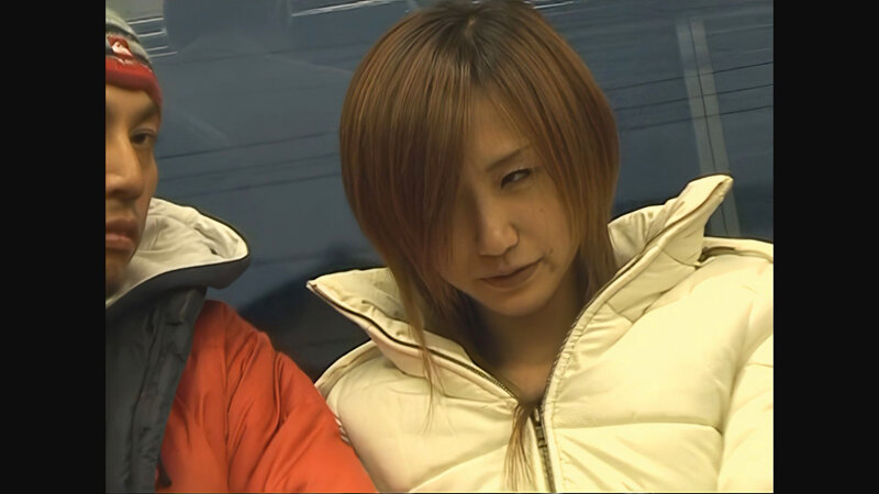 「君嶋もえが魅せる大胆野外露出プレイ!東京の街中で挑発的なセクシー撮影に挑戦」のサンプル画像12枚目