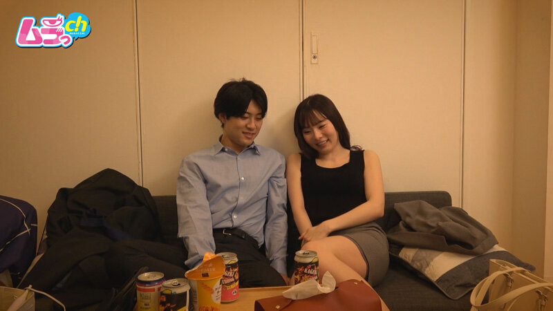 「松丸香澄の盗撮・のぞき動画|美乳スレンダー素人が同期男性と密室で禁断の一夜を過ごす」のサンプル画像5枚目