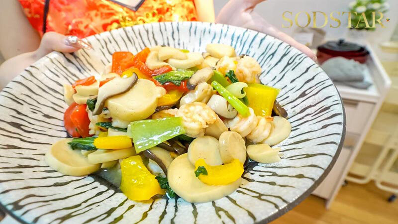 「渚恋生のハメ撮り映像｜アイドル級美女がクンニ・騎乗位・バックで魅せる濃密プライベートSEX」のサンプル画像5枚目