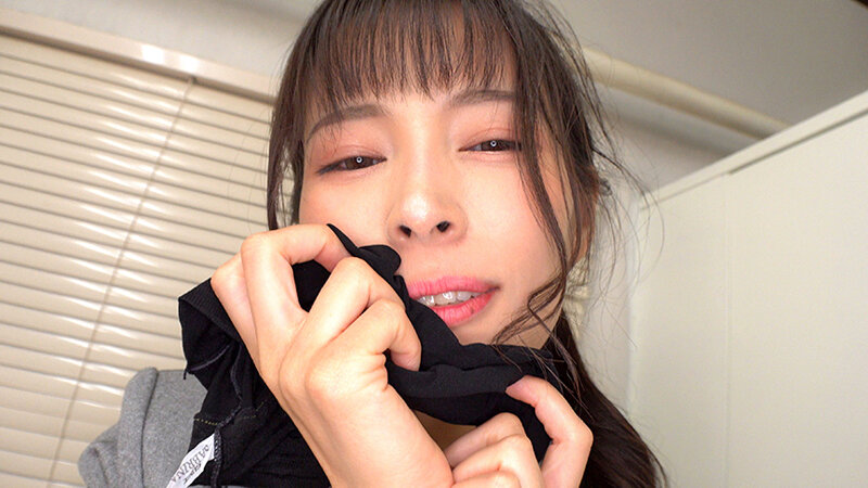 「藤川乃風・本真ゆり他 美脚OL痴女の誘惑パンスト足コキ&フェラ責め 巨尻フェチ必見」のサンプル画像12枚目