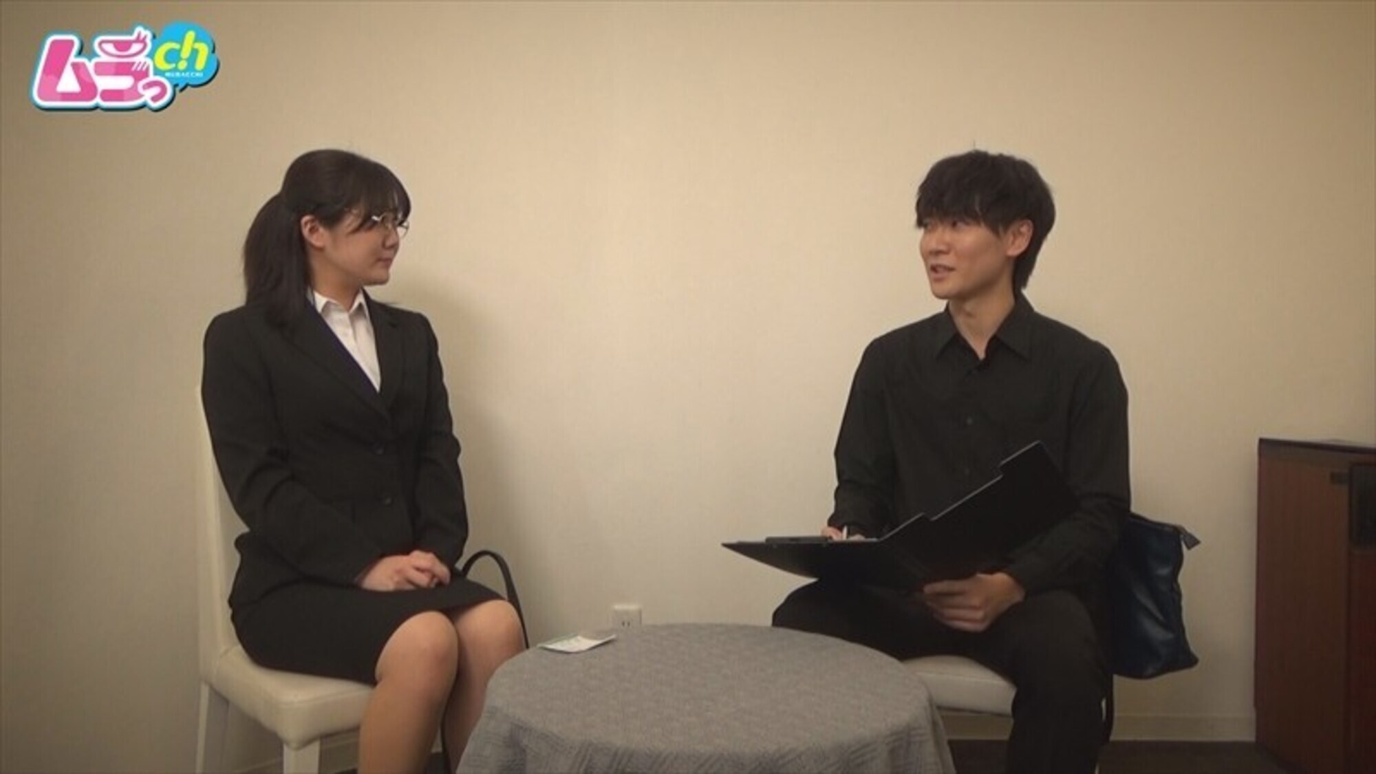 「ホテル部屋REC 「マネージャーになるには身体が資本！」推しのアイドルマネージャーになりたいNNT（無い内定）就活生の弱みに付け込み、中出し発射でマ●コの奥までじっくり身体検査！」のサンプル画像2枚目