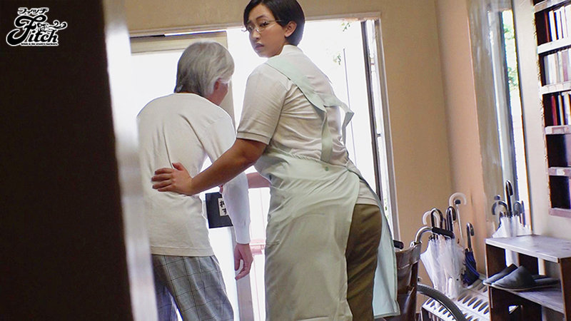 「藤沢麗央のぽっちゃり巨乳ボディに中出し！豊満介護士との禁断プレイが激エロ」のサムネイル