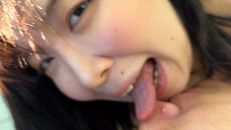 「おっぱい大きめ童顔女子がM男に濃厚鼻フェラ」のサンプル画像20枚目