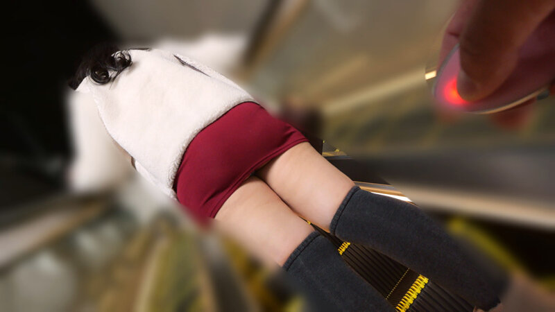 「塚田しおり 野外露出デートで羞恥プレイ｜巨乳巨尻美女が繁華街で中出し体験」のサンプル画像3枚目