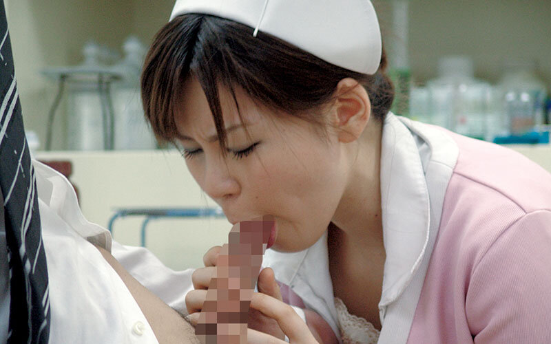 「熟女ナースの人妻看護師に見せつけ露出プレイ|ムチムチ巨尻おばさんとの病院エロ4時間」のサンプル画像4枚目