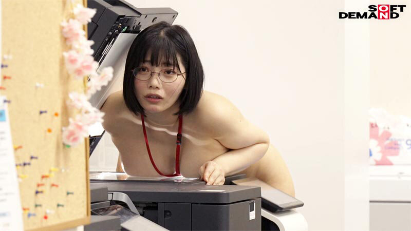 「阪本一乃・阿久津羽依ら5名のOLが挑む羞恥の全裸業務！野外露出と放置プレイで魅せる社内ミッション」のサンプル画像20枚目