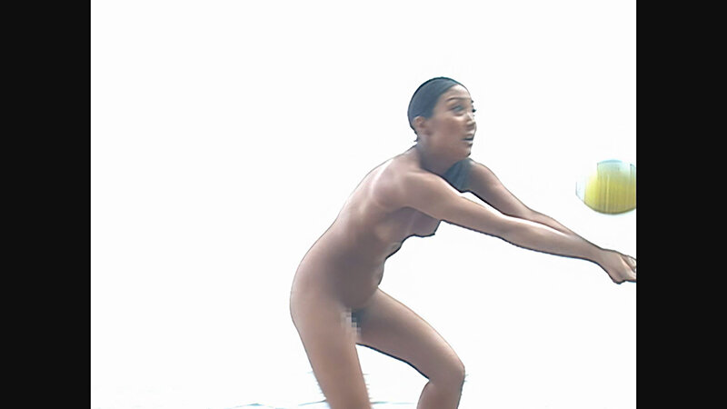 「長身182cm内田真由が野外露出で3P・4Pに挑戦!高身長バレー選手の過激ビーチプレイ」のサンプル画像13枚目