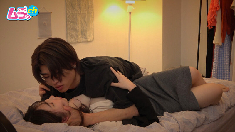 「篠崎菜都香が素人カップルの盗撮映像で魅せる巨根彼氏の執着系濃厚プレイ」のサンプル画像4枚目