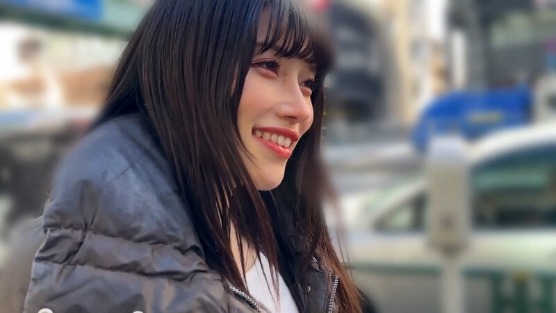 「【素人ナンパ】アパレルお姉さんひなみちゃんに街中キス交渉!接吻プレイで悶絶する美女の反応が最高」のサンプル画像2枚目