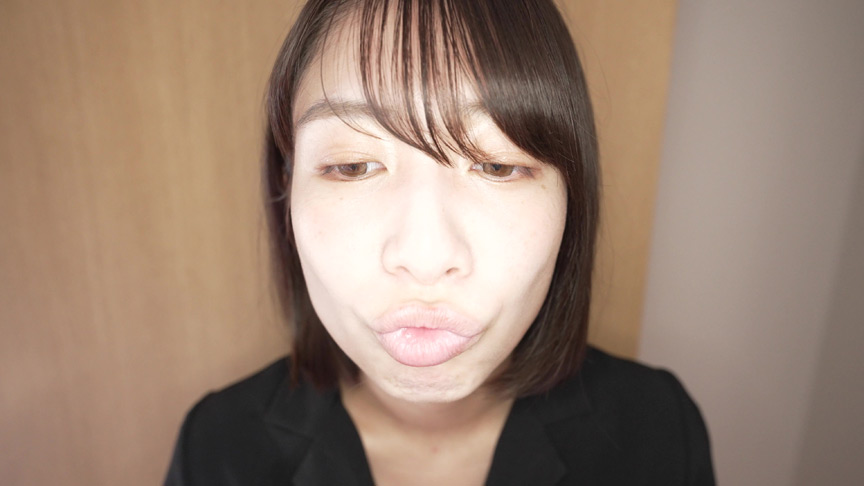 「【湊波流】【口腔フェチ】歯と舌の接写観察プレイ|変態紳士の匂いチェック動画【マニアック】」のサンプル画像16枚目