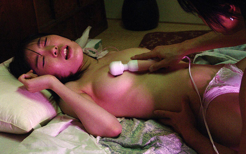 「【素人人妻】美人妻専門ヘルスで中出し本番交渉!シックスナイン&秘密撮影の濃厚180分プレイ」のサンプル画像15枚目