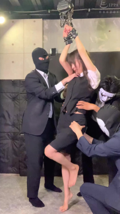 「真木今日子のくすぐりプレイ動画|TICKLE PRODUCTION THRILLで悶絶する姿が話題」のサンプル画像6枚目