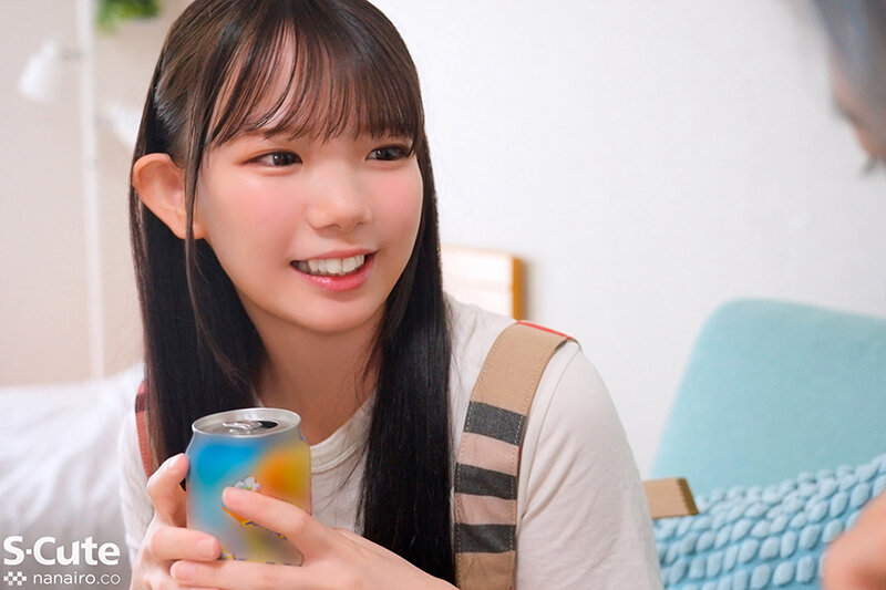 「美少女・南日菜乃のパイパン姿でフェラ＆中出しご奉仕！従順な後輩との濃密プレイ」のサンプル画像4枚目