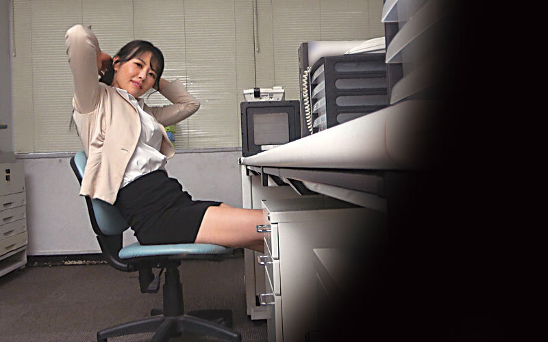 「鈴河めぐみら美熟女8人の淫語オナサポ！巨乳と美尻に見つめられながら興奮する完全主観映像」のサムネイル