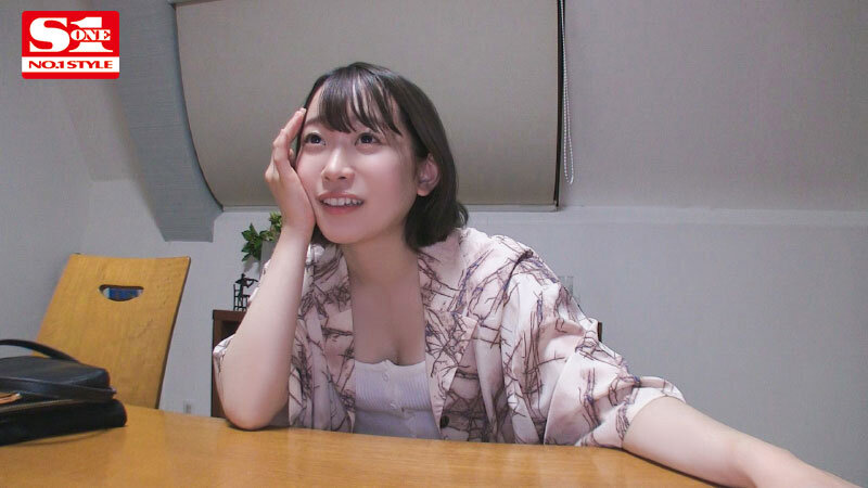 「架乃ゆら 美少女スレンダー女優の盗撮ドキュメント フェラ&密着検証で魅せる素顔」のサンプル画像10枚目